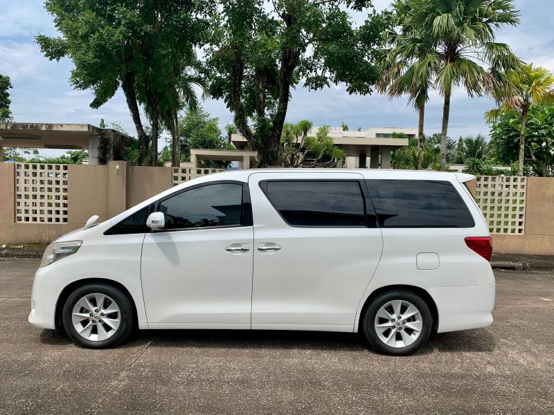 TOYOTA Alphard 2012