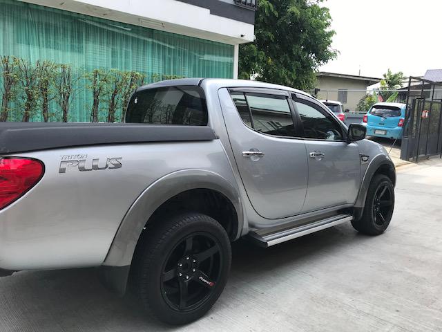 MITSUBISHI Triton 2009