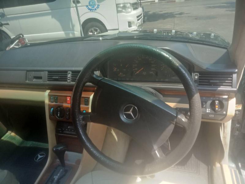 BENZ 300E 1991