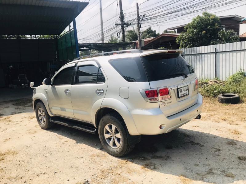 TOYOTA Fortuner 2006