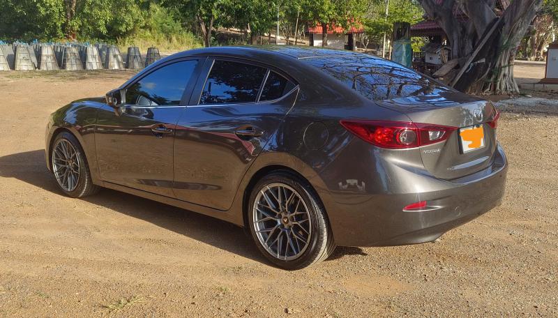 MAZDA mazda3 2015